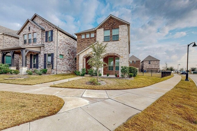 Building Photo - 7524 Redondo Dr