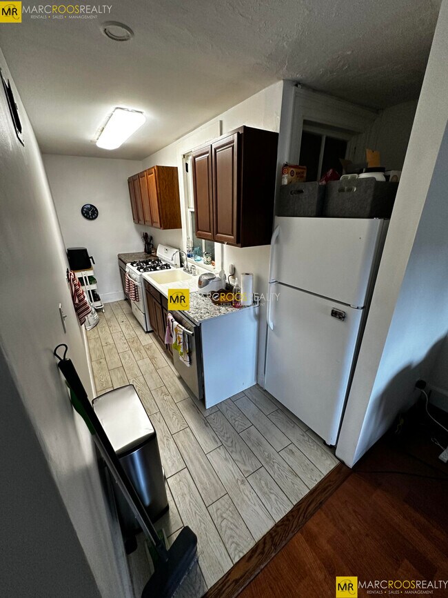 Building Photo - 455 Beacon St