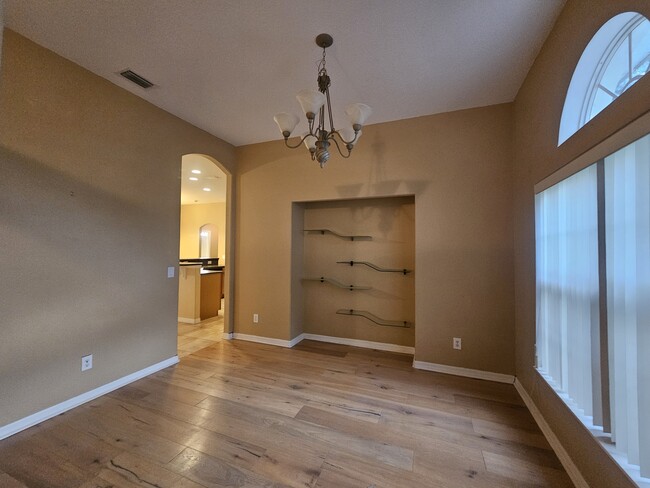 Planta abierta; comedor formal - 3615 Soft Breeze Cir