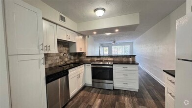 Building Photo - 2462 Brazilia Dr