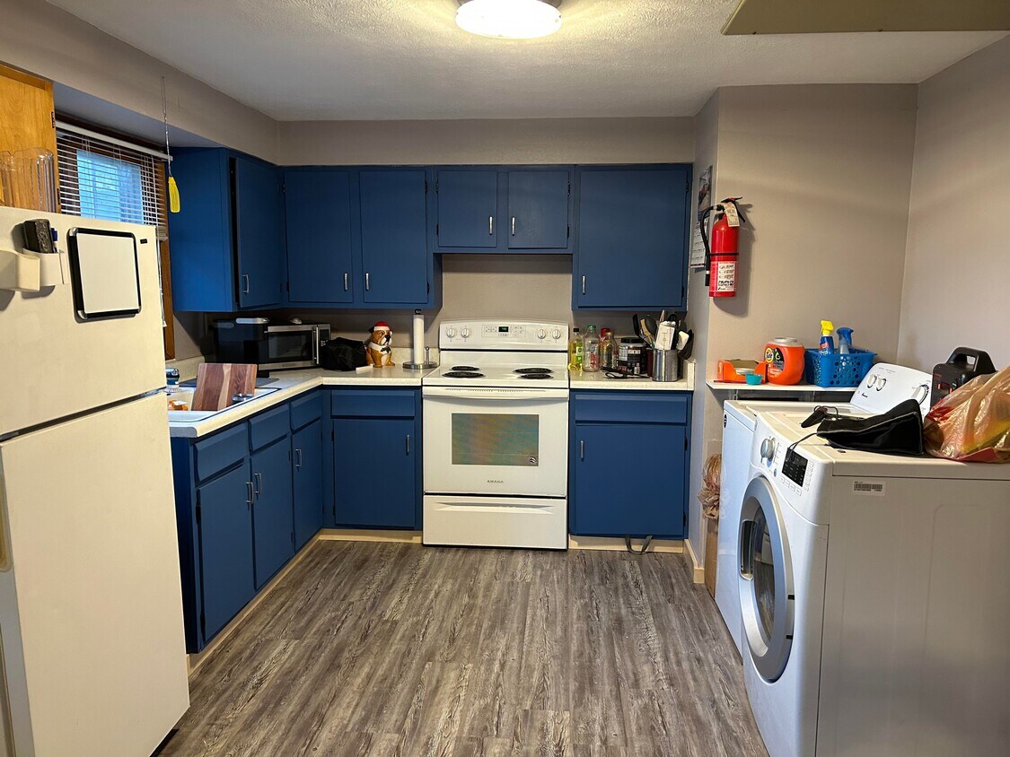 1800 Colony Ln, Manhattan, KS 66502 Townhome Rentals in Manhattan KS