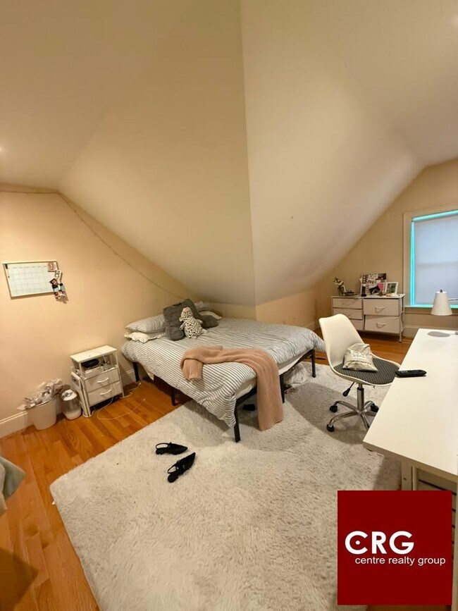Building Photo - 25 Lothrop St