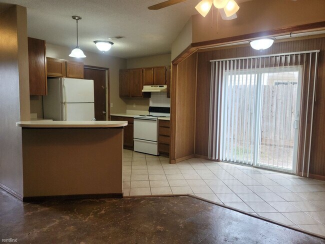 Building Photo - 2 br, 1 bath Duplex - 1520 East Galena Street