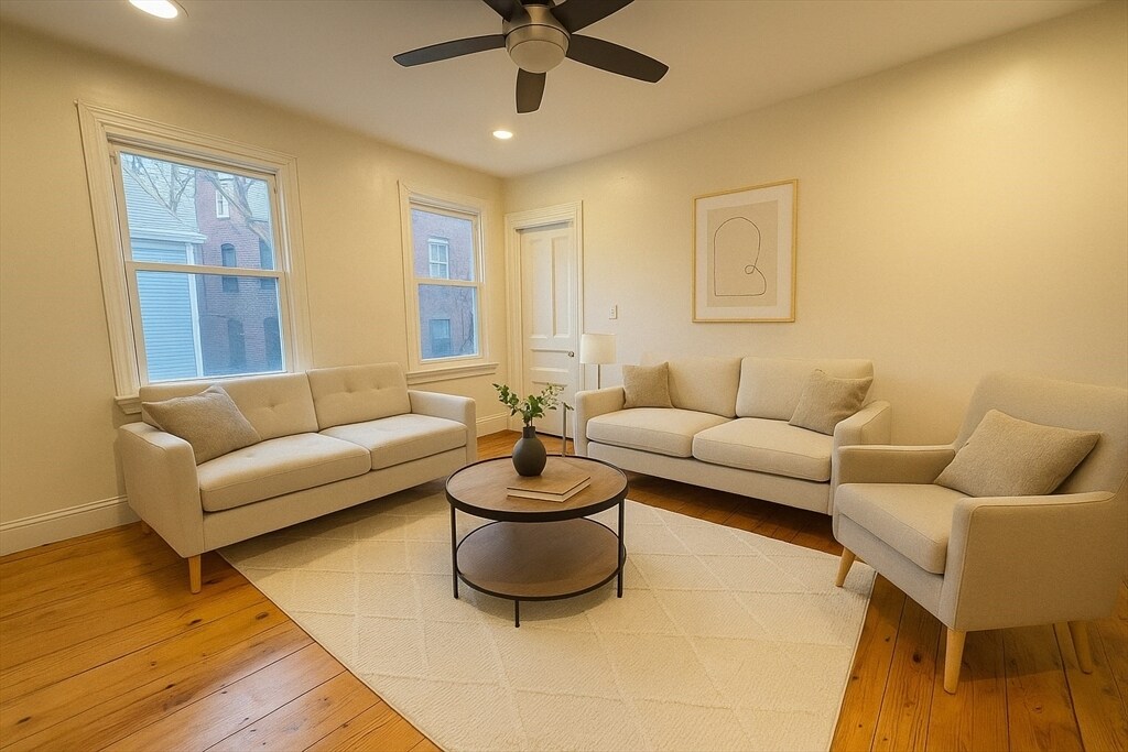 Foto principal - 21 Highland St