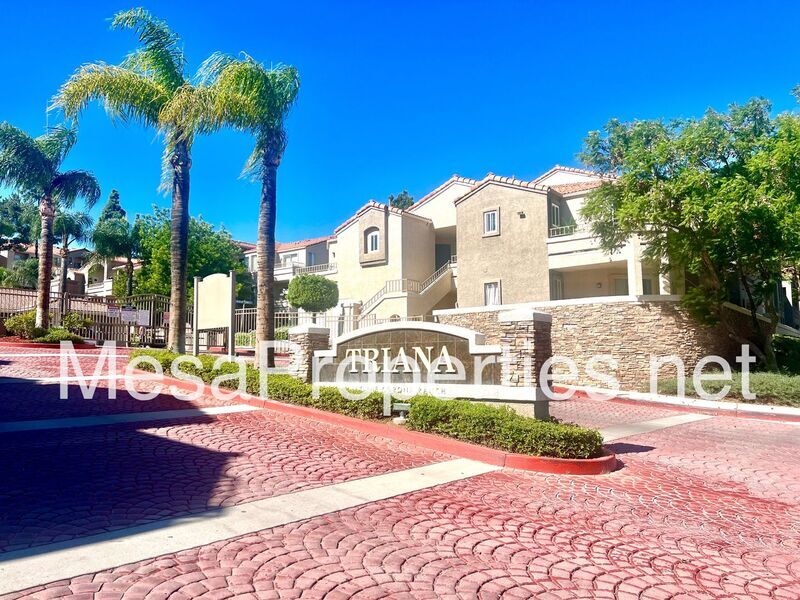 Primary Photo - 2040 Las Colinas Cir