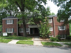 Building Photo - 407 E 4th Ave
