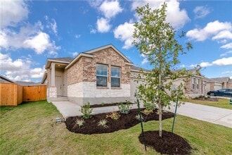 Building Photo - 744 Xanadu Dr