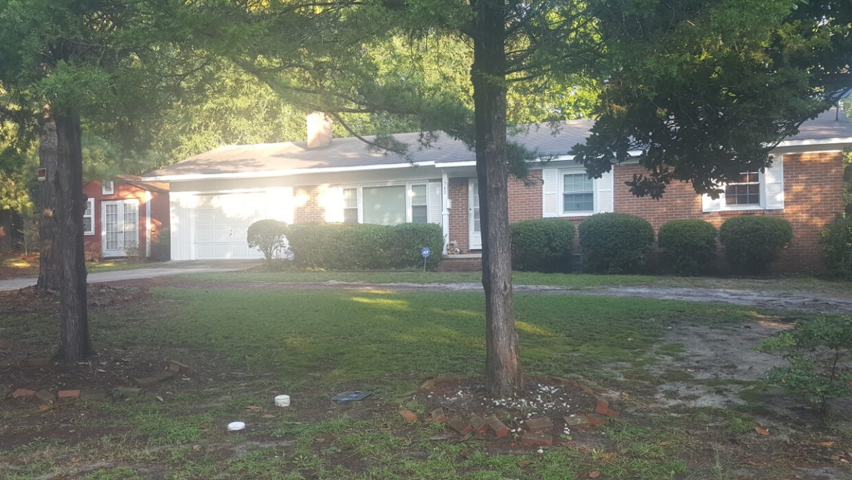 Primary Photo - Southern Pines Brick House