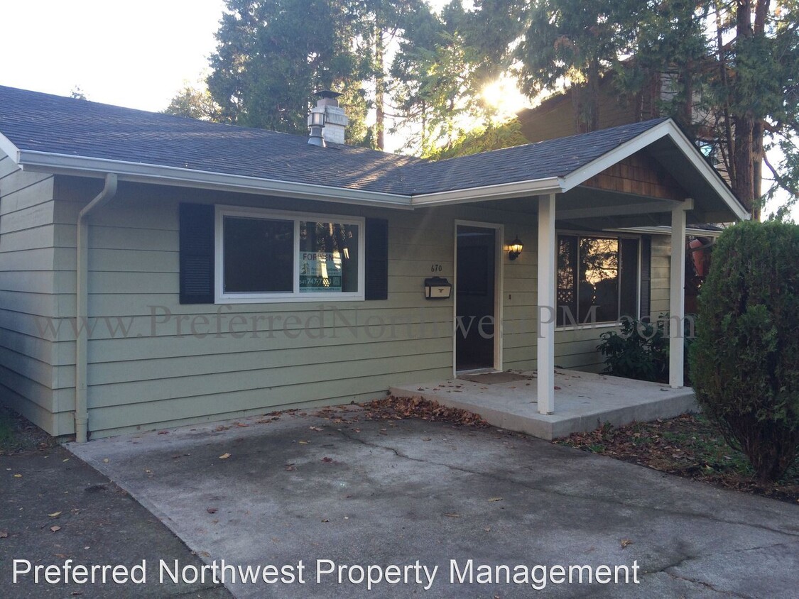 Primary Photo - 3 br, 2 bath House - 670 W 24th Ave.