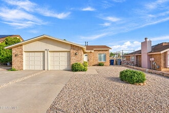 Building Photo - 204 Cutlass Dr