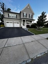 Building Photo - 16 Boxwood Rd