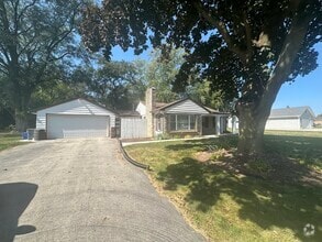 375 Parklawn Dr