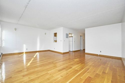 Foto del edificio - 227 W 122nd St
