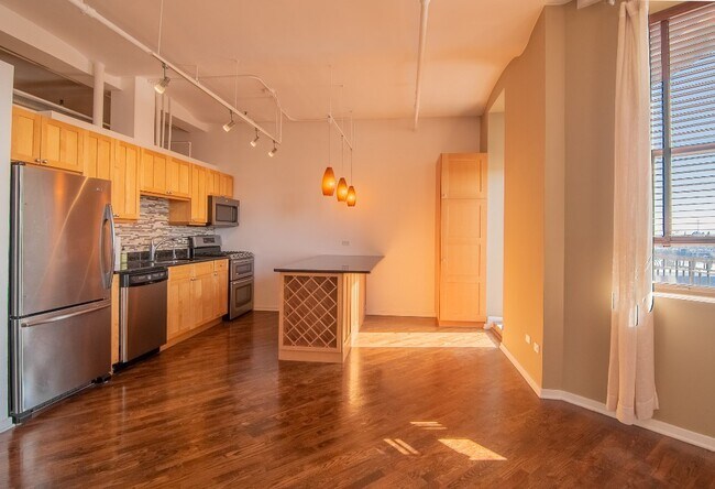 Foto del edificio - Upgraded 1bed condo with garage parking in...