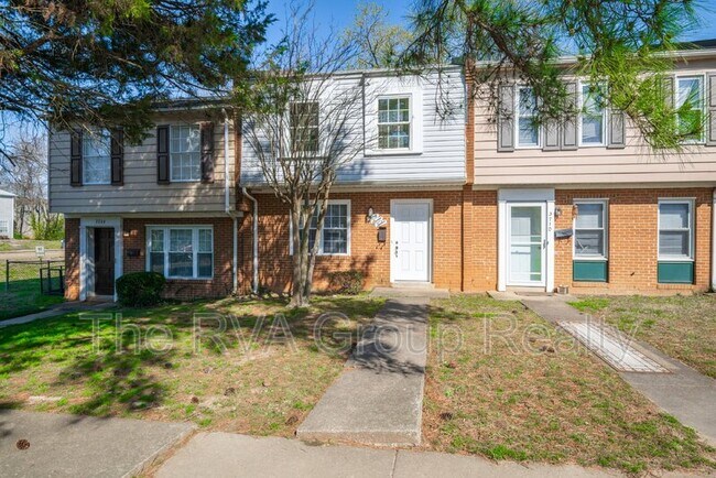 Building Photo - 3712 Luckylee Crescent