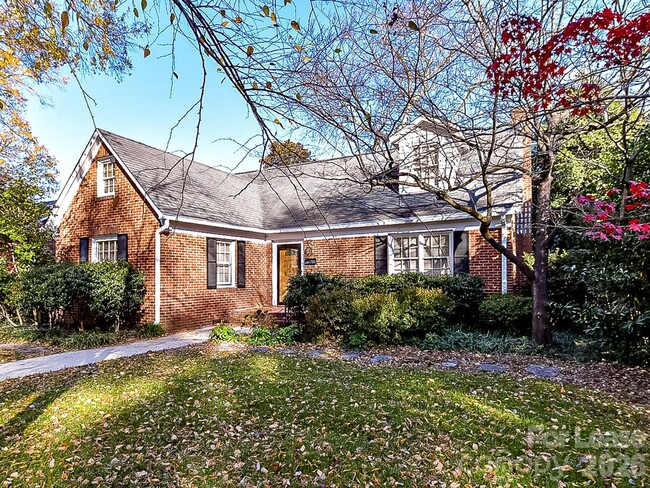 Building Photo - 711 Mt Vernon Ave