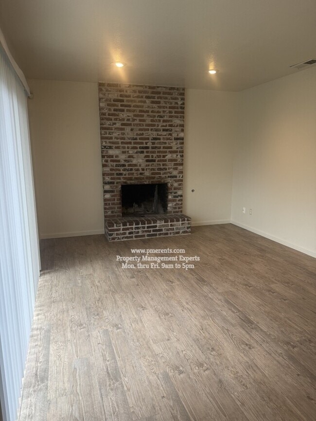 Building Photo - 9130 Cornwall Dr