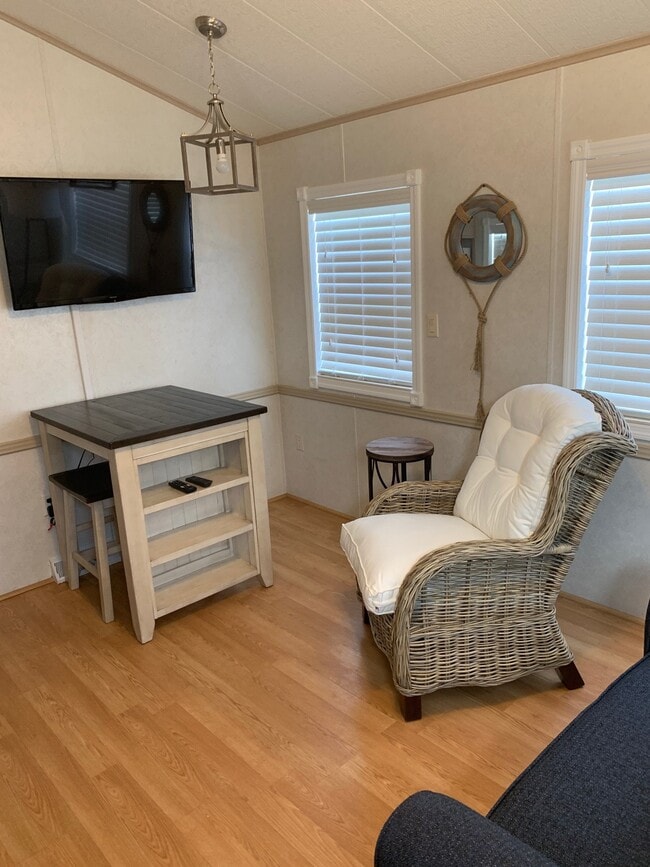 Photo - 2580 NE Indian River Dr House