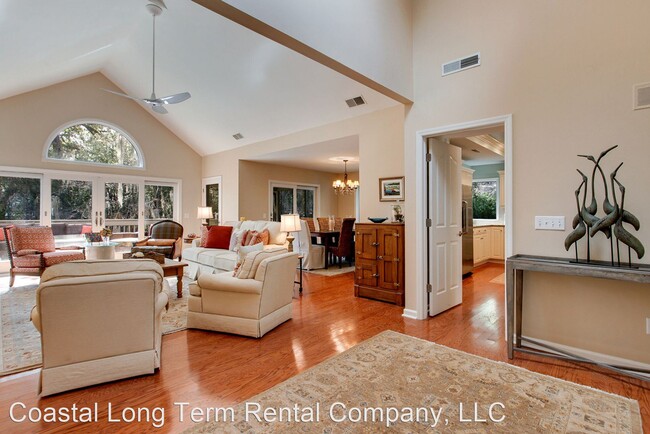 Building Photo - 3 br, 2.5 bath House - 5 Bateau Road