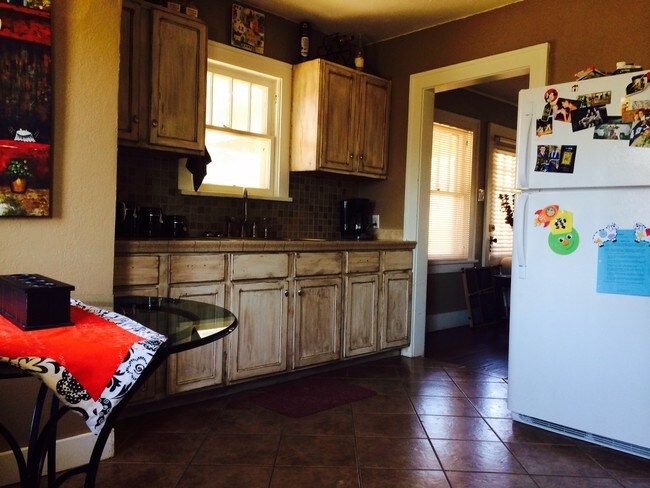 Foto del edificio - 1900 Axtell St