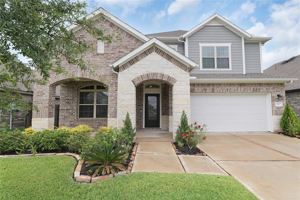 Primary Photo - 23827 Via Leoni Dr