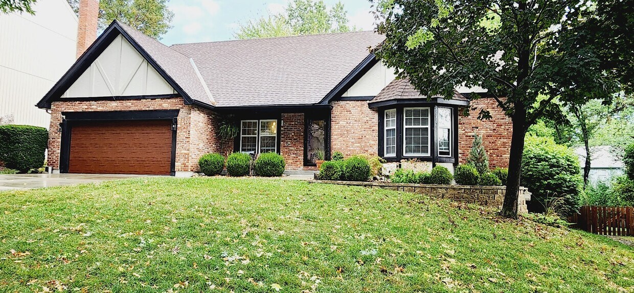 Foto principal - 7961 Alden St