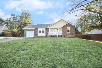 Building Photo - 1894 Crestmont Ct