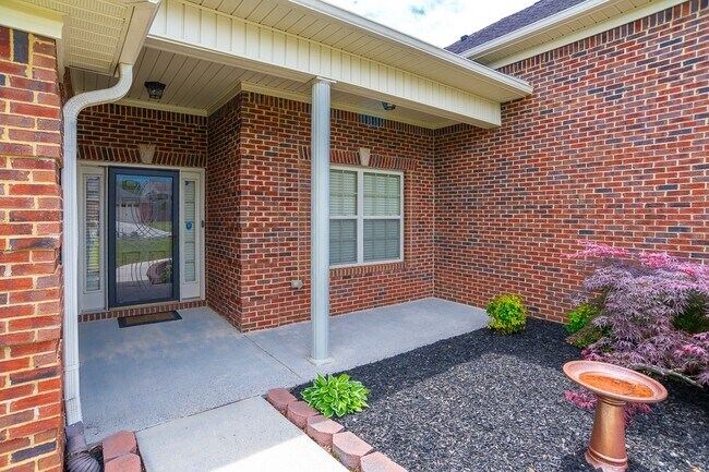 Foto del edificio - 15818 Trey Hughes Dr NW