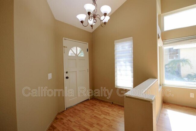 Building Photo - 7448 Yellow Jasmine Dr