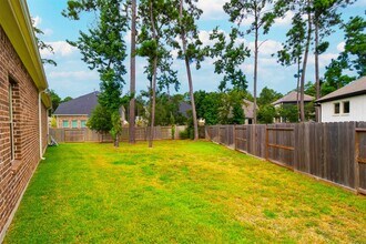 Building Photo - 323 Fanpalm Ct