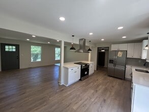 Building Photo - 1783 Warfield Dr