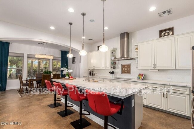 Building Photo - 1636 E Sattoo Way