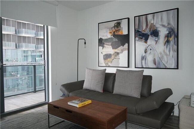 Foto del edificio - 801 S Miami Ave