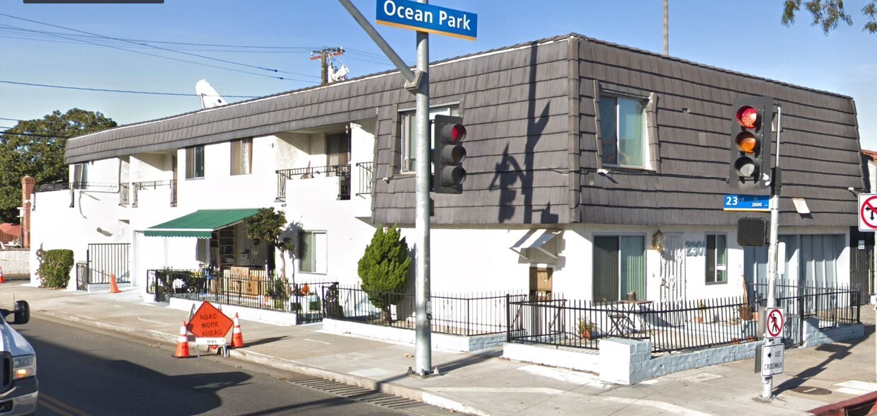 Ext Pic - 2301 Ocean Park Blvd