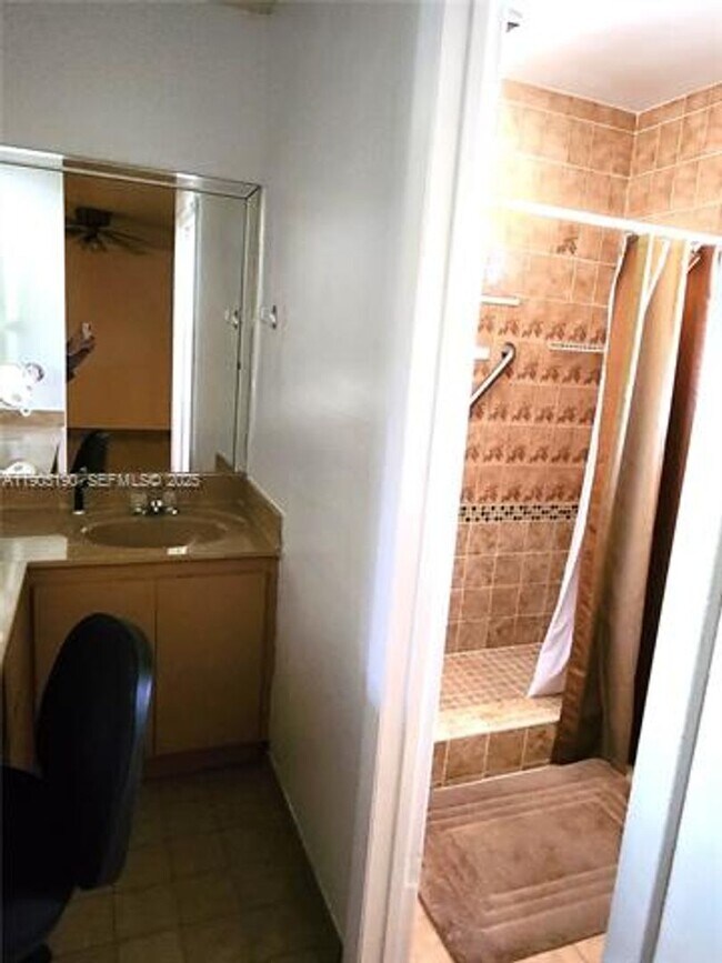 Foto del edificio - 2231 SW 14th St