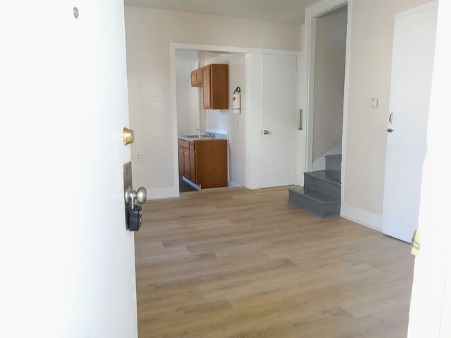 Building Photo - 19-21 Taylor