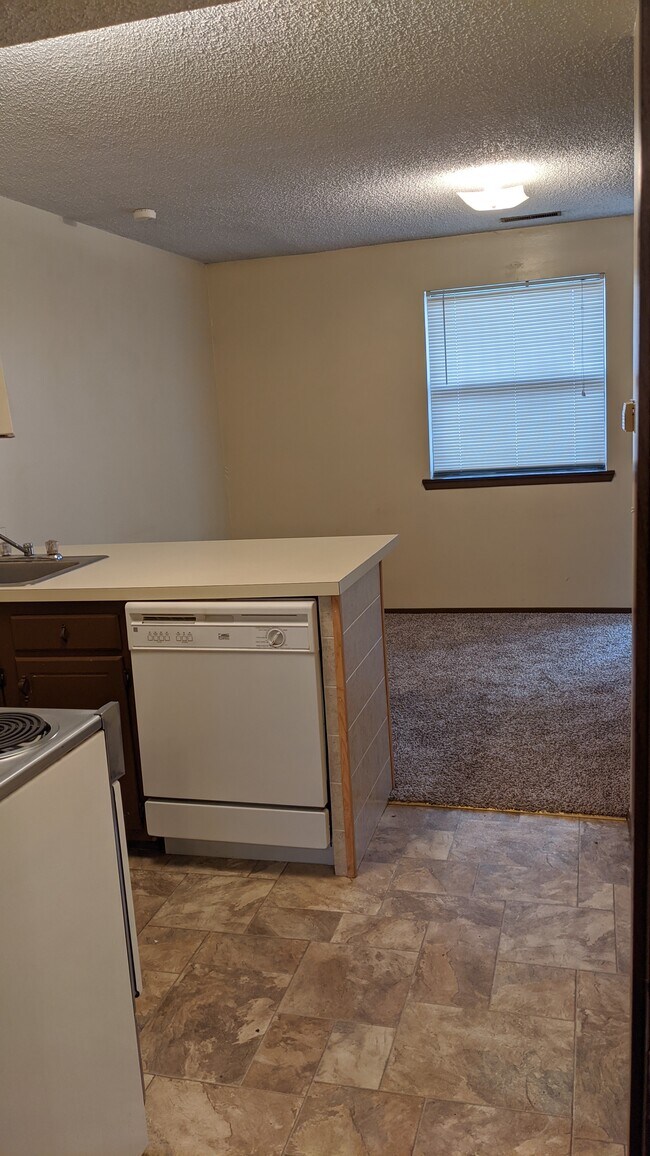 Village/Campus/College Apartments Apartments at 1210 Cottonwood St