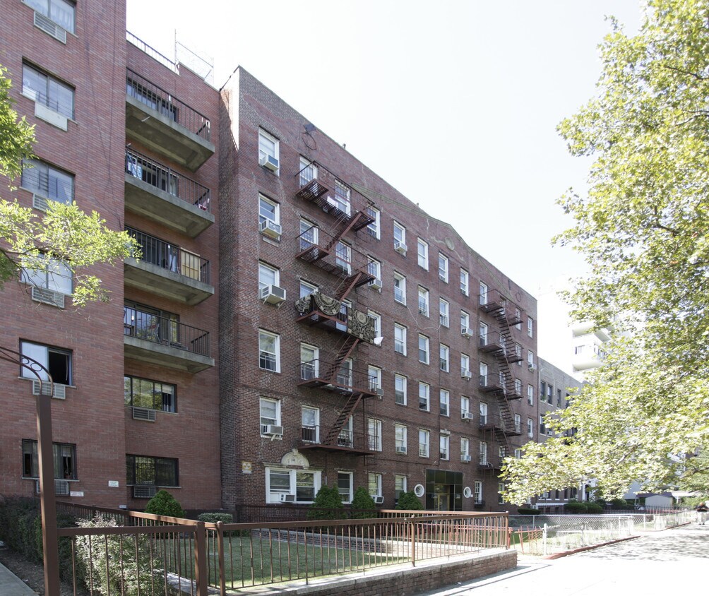 390 Ocean Pky, Brooklyn, NY 11218 Apartments in Brooklyn, NY
