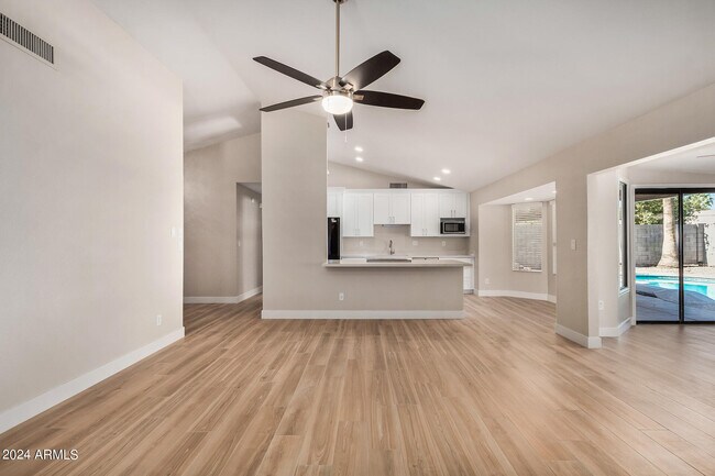 Foto del edificio - 3128 E Charleston Ave