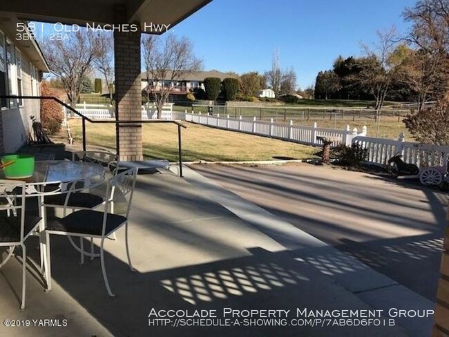 Building Photo - Desirable Gleed Home