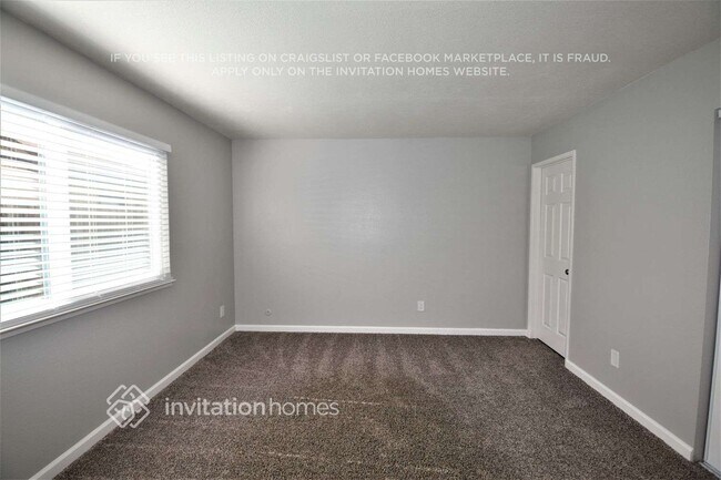 Building Photo - 3909 Smithfield Way