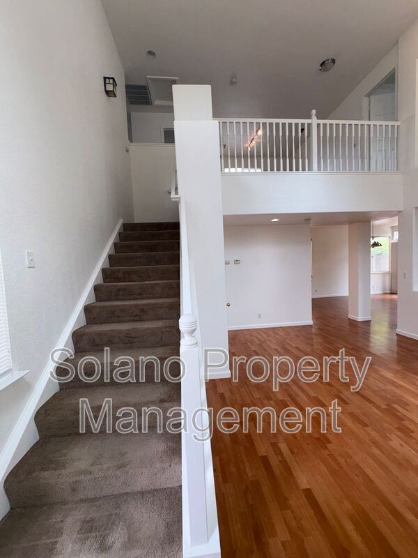 Foto del edificio - 667 Grafton Way