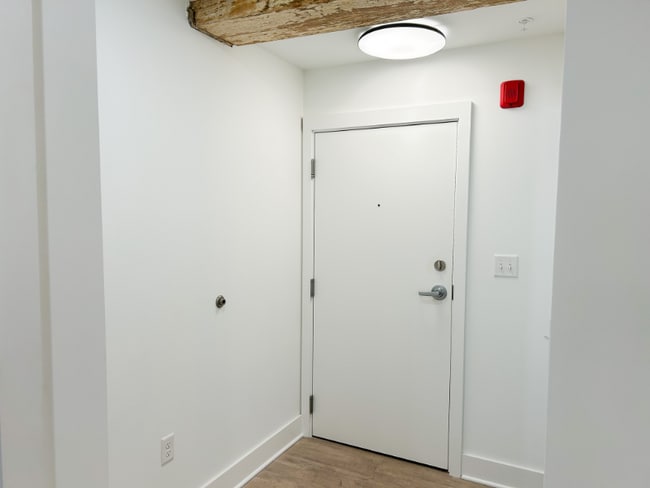 Building Photo - 425 N Prince St