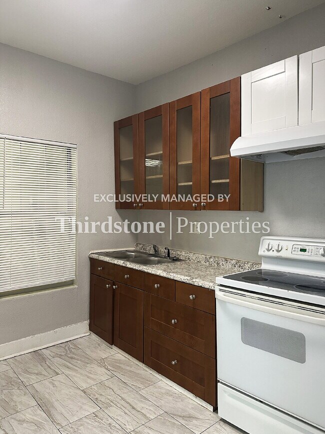Foto del edificio - 1474 Windle St