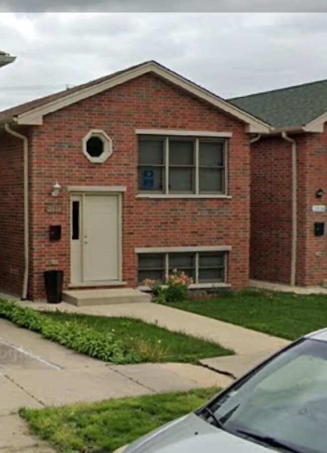 Building Photo - 2516 N Rutherford Ave