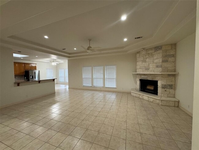 Building Photo - 13700 Madrone Mountain Way