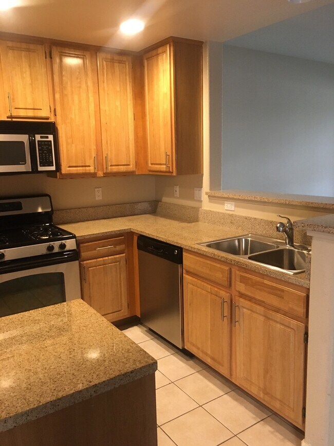 Foto del edificio - 900 S Meadows Pkwy