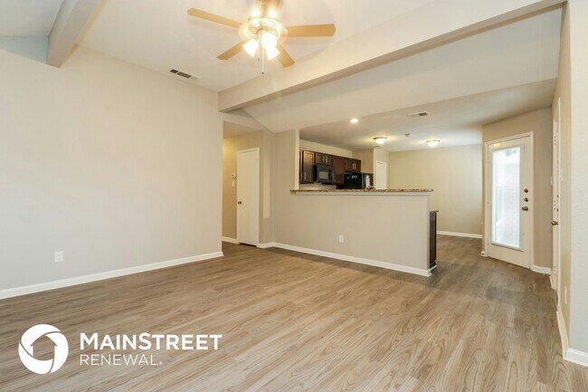 Building Photo - 331 Angelina Dr