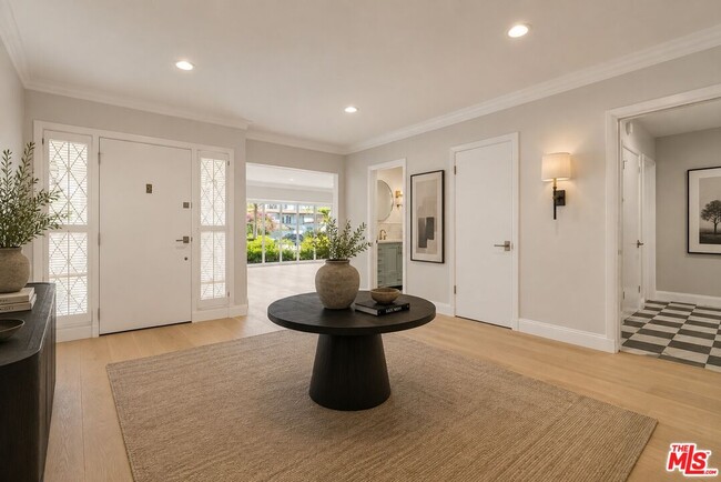 Building Photo - 713 Walden Dr
