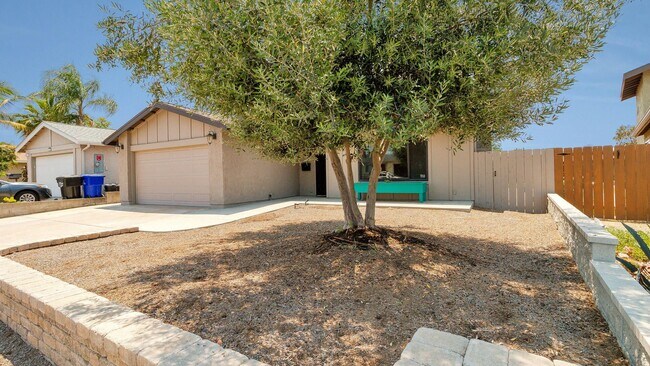 Building Photo - Beautiful Remodeled Three Bedroom Home in ...